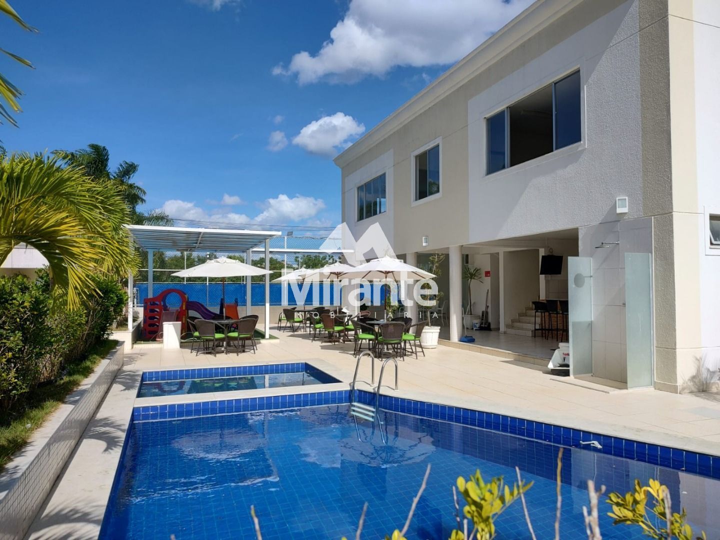 Apartamento Para Vender com 2 quartos sendo1 suítes no bairro Sim em Feira De Santana