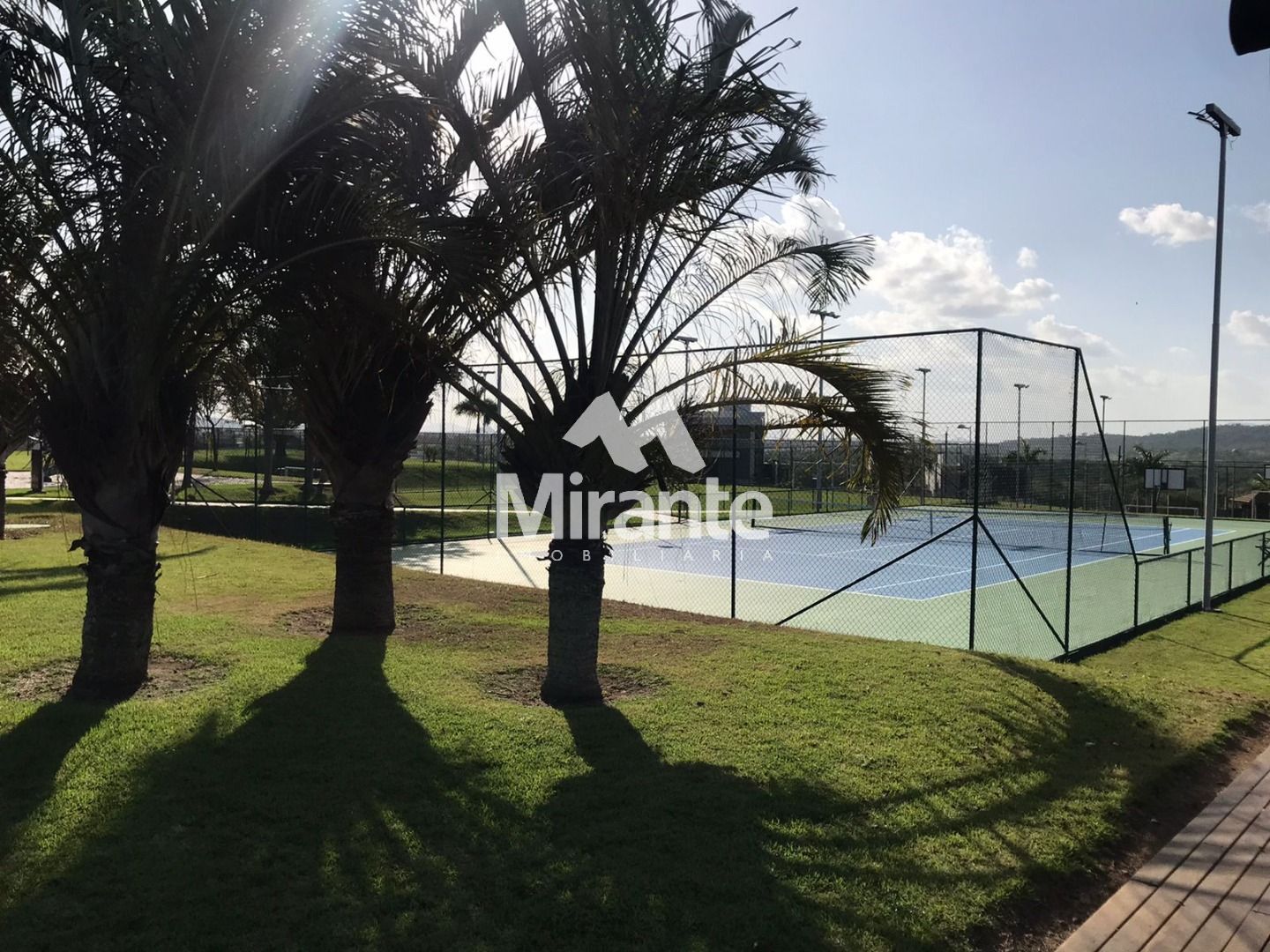 Lote / Terreno de Condomínio Para Vender no bairro Km 12 em Feira De Santana