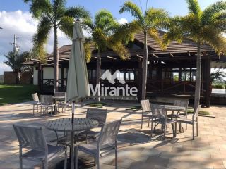 Lote / Terreno de Condomínio Para Vender no bairro Km 12 em Feira De Santana