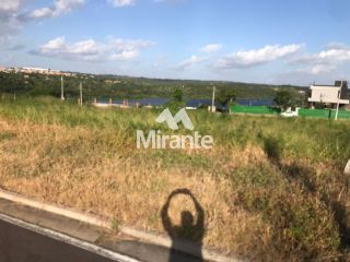 Lote / Terreno de Condomínio Para Vender no bairro Km 12 em Feira De Santana