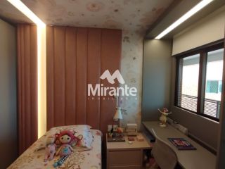 Apartamento Mobiliado Para Vender com 3 quartos sendo 3 suítes no bairro Santa Mônica em Feira De Santana