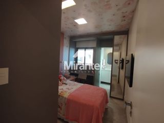 Apartamento Mobiliado Para Vender com 3 quartos sendo 3 suítes no bairro Santa Mônica em Feira De Santana