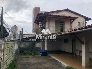 Casa Para Vender com 3 quartos no bairro Capuchinhos em Feira De Santana