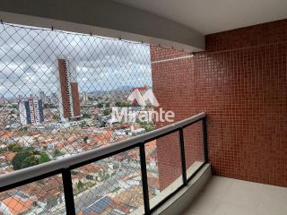 Apartamento Para Alugar com 3 quartos sendo 1 suítes no bairro Santa Mônica em Feira De Santana