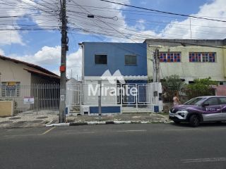 Casa Para Vender no bairro Centro em Feira De Santana