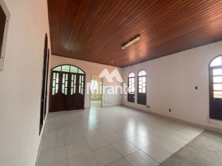 Casa Para Vender no bairro Centro em Feira De Santana