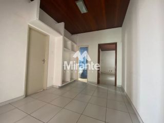 Casa Para Vender no bairro Centro em Feira De Santana