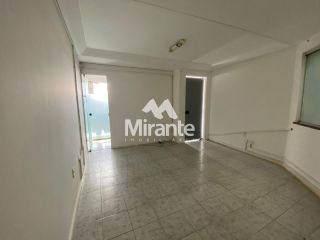 Casa Para Vender no bairro Centro Industrial Subaé em Feira De Santana