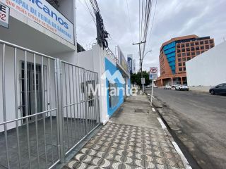Casa Para Vender com 4 quartos no bairro Centro em Feira De Santana