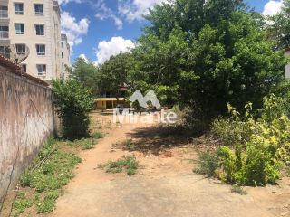 Lote / Terreno de Bairro Para Vender no bairro Brasília em Feira De Santana