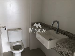 Apartamento Para Alugar com 3 quartos sendo 3 suítes no bairro Santa Mônica em Feira De Santana