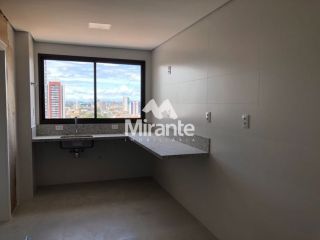 Apartamento Para Alugar com 3 quartos sendo 3 suítes no bairro Santa Mônica em Feira De Santana