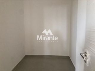 Apartamento Para Alugar com 3 quartos sendo 3 suítes no bairro Santa Mônica em Feira De Santana