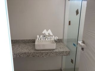 Apartamento Para Alugar com 3 quartos sendo 3 suítes no bairro Santa Mônica em Feira De Santana
