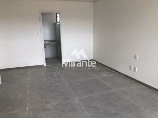 Apartamento Para Alugar com 3 quartos sendo 3 suítes no bairro Santa Mônica em Feira De Santana