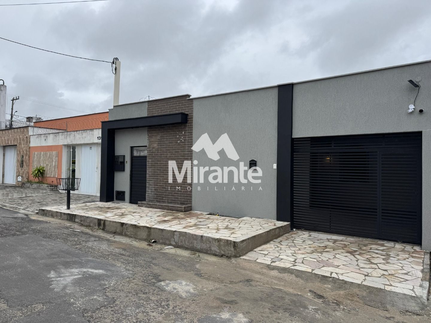 Casa Para Vender com 3 quartos sendo 1 suítes no bairro Queimadinha em Feira De Santana