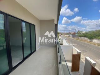 Casa Para Vender com 4 quartos sendo 3 suítes no bairro Sim em Feira De Santana