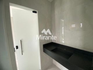 Casa Para Vender com 4 quartos sendo 3 suítes no bairro Sim em Feira De Santana