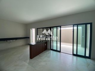 Casa Para Vender com 4 quartos sendo 3 suítes no bairro Sim em Feira De Santana