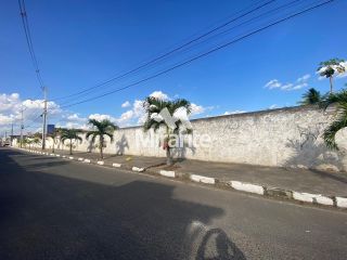Lote / Terreno de Bairro Para Vender no bairro Brasília em Feira De Santana