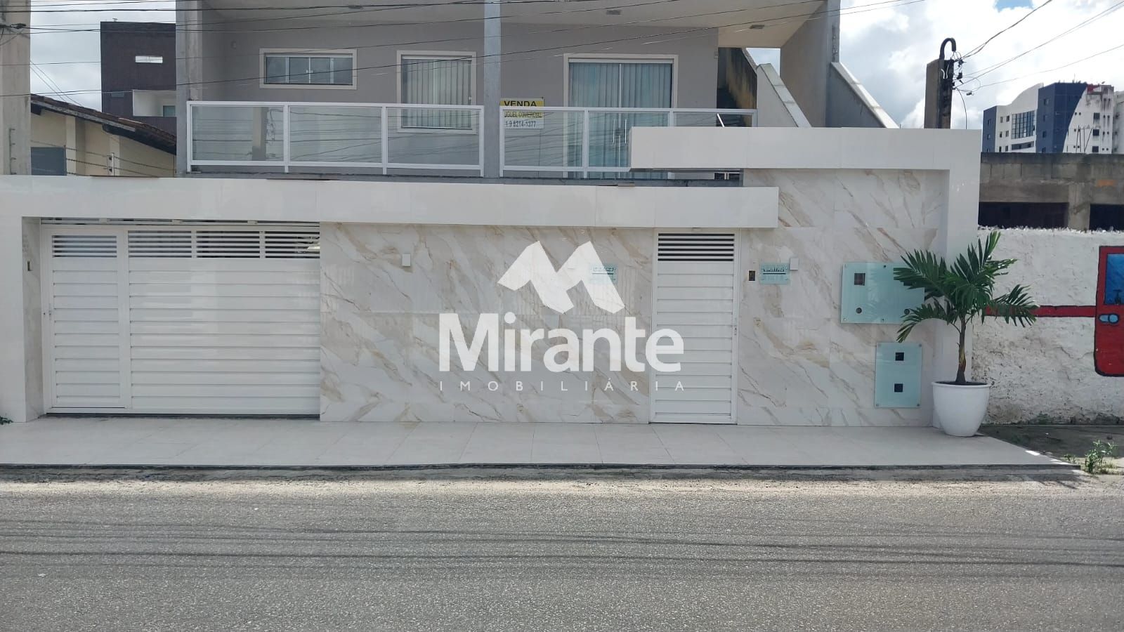 Casa Para Vender com 3 quartos sendo 1 suítes no bairro Santa Mônica em Feira De Santana