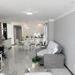 Casa Para Vender com 3 quartos sendo 1 suítes no bairro Santa Mônica em Feira De Santana