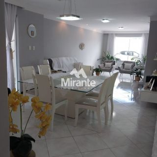 Casa Para Vender com 3 quartos sendo 1 suítes no bairro Santa Mônica em Feira De Santana