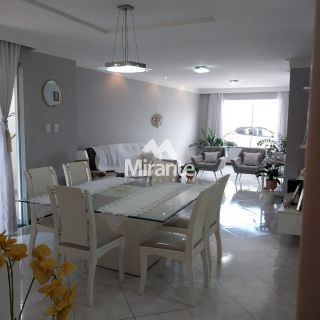 Casa Para Vender com 3 quartos sendo 1 suítes no bairro Santa Mônica em Feira De Santana