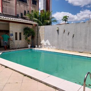Casa Para Vender com 3 quartos sendo 1 suítes no bairro Santa Mônica em Feira De Santana