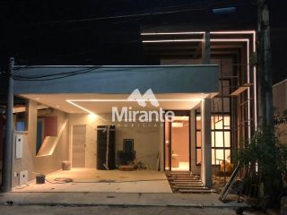 Casa de Condomínio Para Vender com 3 quartos sendo 2 suítes no bairro Mangabeira em Feira De Santana