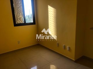 Apartamento Para Alugar com 3 quartos sendo 1 suíte no bairro Santa Mônica em Feira De Santana