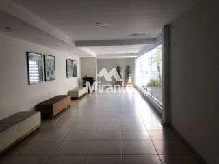 Apartamento Para Alugar com 3 quartos sendo 1 suíte no bairro Santa Mônica em Feira De Santana