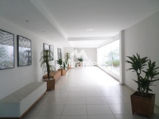 Apartamento Para Alugar com 3 quartos sendo 2 suítes no bairro Santa Mônica em Feira De Santana