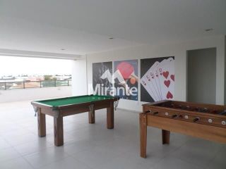 Apartamento Para Alugar com 3 quartos sendo 2 suítes no bairro Santa Mônica em Feira De Santana