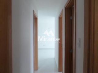 Apartamento Para Alugar com 3 quartos sendo 2 suítes no bairro Santa Mônica em Feira De Santana