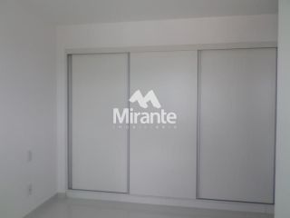 Apartamento Para Alugar com 3 quartos sendo 2 suítes no bairro Santa Mônica em Feira De Santana
