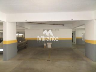 Apartamento Para Alugar com 3 quartos sendo 2 suítes no bairro Santa Mônica em Feira De Santana