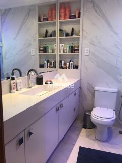 Apartamento Para Vender com 4 quartos sendo 4 suítes no bairro Santa Mônica em Feira De Santana