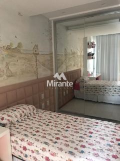 Apartamento Para Vender com 4 quartos sendo 4 suítes no bairro Santa Mônica em Feira De Santana