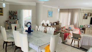 Casa Para Vender com 4 quartos sendo 4 suítes no bairro Santa Mônica em Feira De Santana