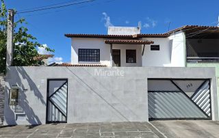 Casa Para Vender com 4 quartos sendo 1 suíte no bairro São João em Feira De Santana