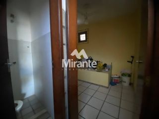 Casa Para Alugar com 4 quartos sendo 1 suíte no bairro Serraria Brasil em Feira De Santana