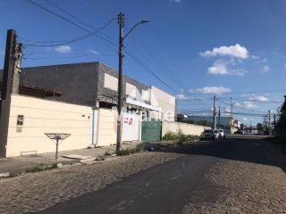 Casa Para Alugar com 3 quartos sendo 1 suíte no bairro Sim em Feira De Santana