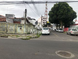 Casa Para Alugar com 3 quartos no bairro Capuchinhos em Feira De Santana
