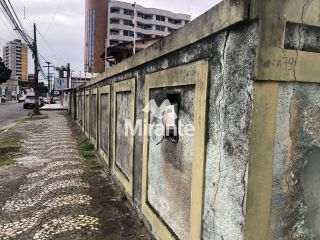 Casa Para Alugar com 3 quartos no bairro Capuchinhos em Feira De Santana
