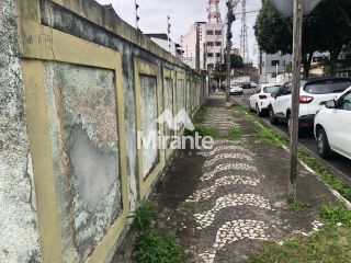 Casa Para Alugar com 3 quartos no bairro Capuchinhos em Feira De Santana