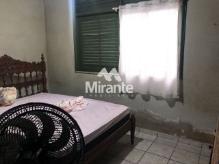 Casa Para Alugar com 3 quartos no bairro Capuchinhos em Feira De Santana