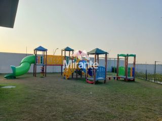 Casa Para Alugar com 3 quartos sendo 3 suítes no bairro Registro em Feira De Santana