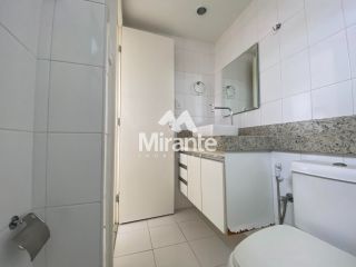 Apartamento Para Alugar com 3 quartos sendo 1 suíte no bairro Santa Mônica em Feira De Santana