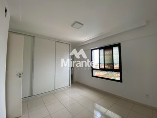 Apartamento Para Alugar com 3 quartos sendo 1 suíte no bairro Santa Mônica em Feira De Santana